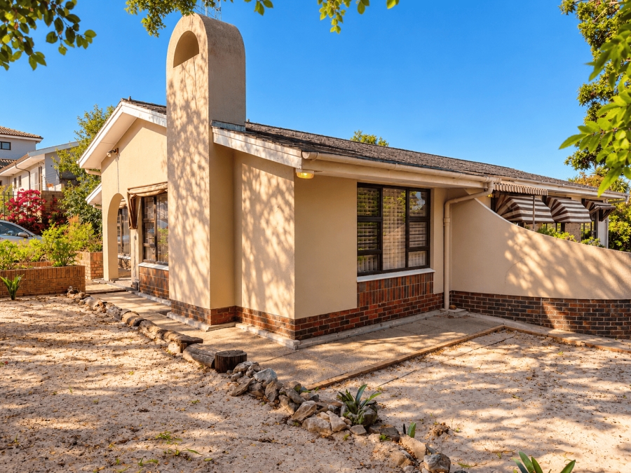 4 Bedroom Property for Sale in Protea Heights Western Cape